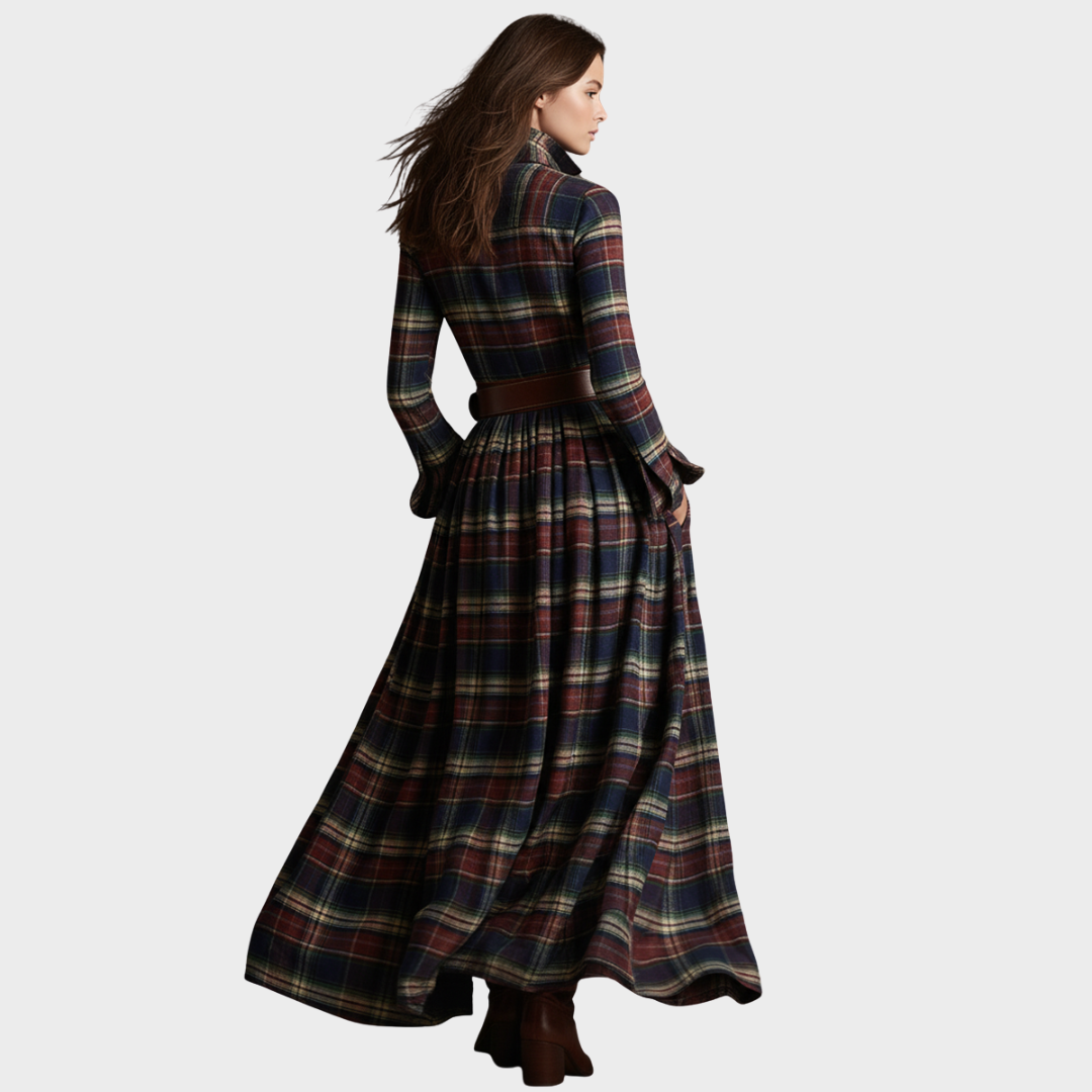 Maxi etnické retro šaty – design hnědých kostek s klasickým límcem
