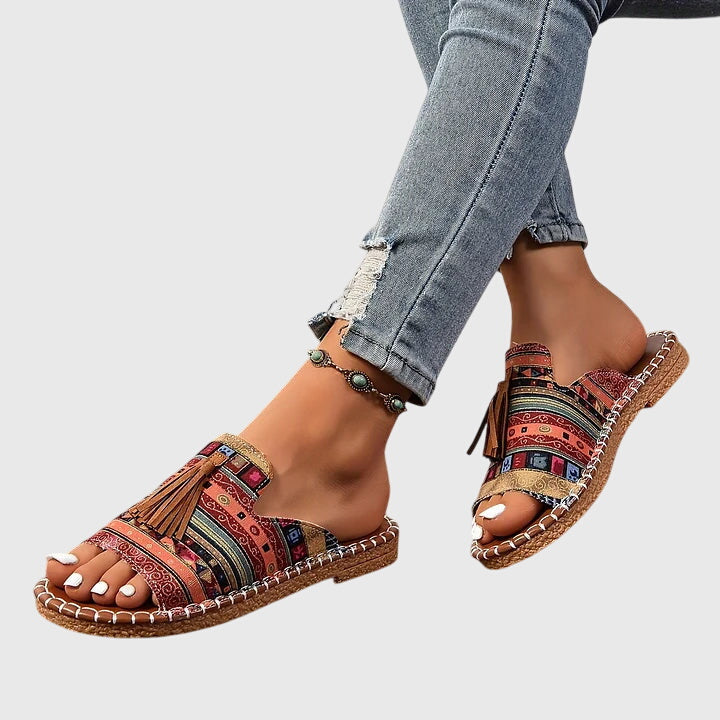 Lorraine | Boho-tassel sandály