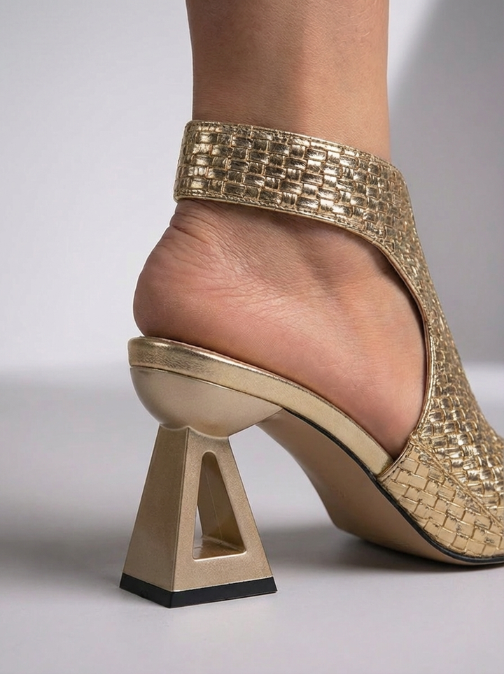 Annelie – Elegantní Pletené Sandály
